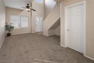 Photo #5: 2383326 Listing