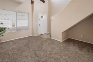 Photo #6: 2383326 Listing