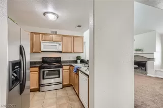 Photo #2: 2383334 Listing