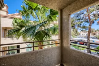 Photo #5: 2383334 Listing