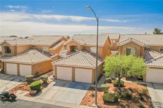 Photo #1: 2383348 Listing 