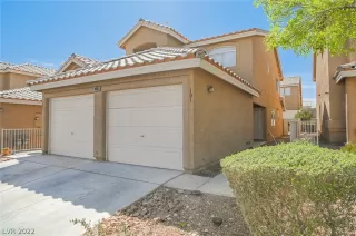 Photo #4: 2383348 Listing 