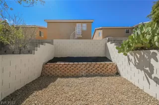 Photo #6: 2383348 Listing 