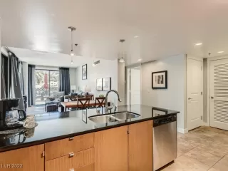 Photo #6: 2383350 Listing 