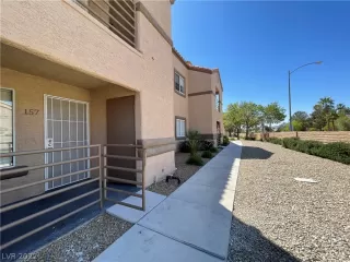 Photo #1: 2383359 Listing 