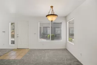 Photo #3: 2383393 Listing