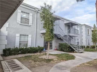 Photo #1: 2383408 Listing 