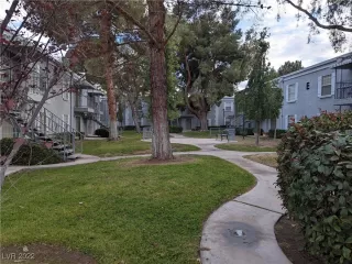 Photo #4: 2383408 Listing 