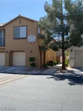 Photo #1: 2383415 Listing 