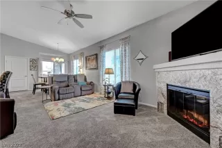 Photo #3: 2383433 Listing 