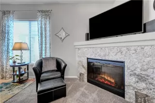 Photo #4: 2383433 Listing 