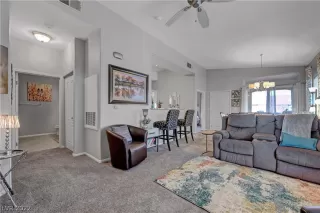 Photo #5: 2383433 Listing 