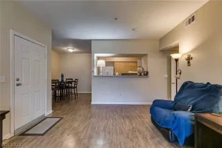 Photo #5: 2383498 Listing