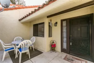 Photo #2: 2383499 Listing 