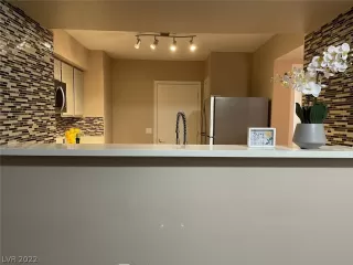 Photo #1: 2383501 Listing 