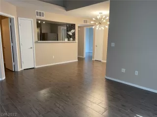 Photo #5: 2383501 Listing 