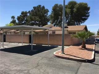 Photo #5: 2383506 Listing