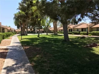 Photo #6: 2383506 Listing