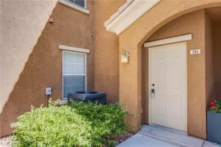 Photo #2: 2383513 Listing