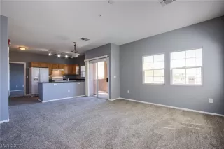 Photo #5: 2383513 Listing