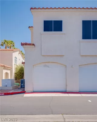 Photo #1: 2383525 Listing 