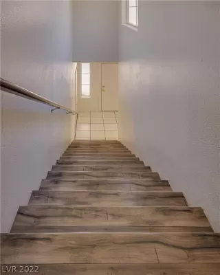 Photo #5: 2383525 Listing 