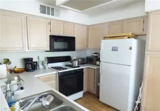 Photo #2: 2383560 Listing 