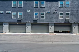 Photo #6: 2383563 Listing