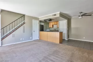 Photo #3: 2383573 Listing 