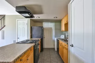 Photo #4: 2383573 Listing 