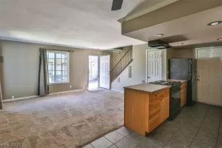 Photo #5: 2383573 Listing 