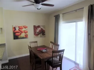 Photo #6: 2383591 Listing