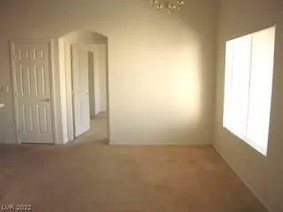 Photo #5: 2383600 Listing