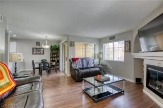 Photo #2: 2383601 Listing