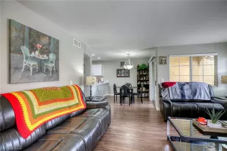 Photo #3: 2383601 Listing