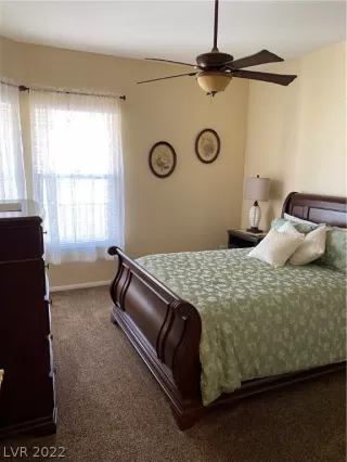 Photo #4: 2383603 Listing