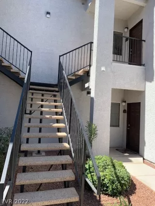 Photo #1: 2383617 Listing 