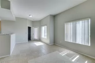 Photo #2: 2383665 Listing