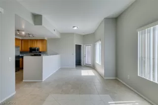 Photo #6: 2383665 Listing