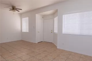 Photo #5: 2383673 Listing 