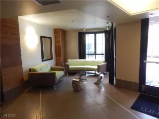 Photo #1: 2383692 Listing 