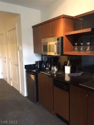 Photo #2: 2383692 Listing 