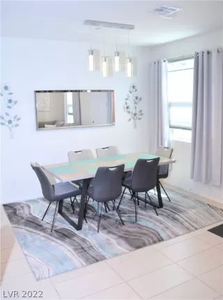 Photo #5: 2383694 Listing