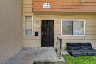 Photo #3: 2383698 Listing