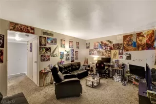 Photo #4: 2383698 Listing