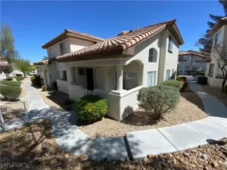 Photo #2: 2383716 Listing 