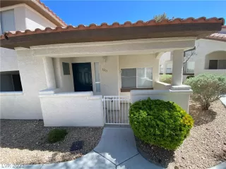 Photo #3: 2383716 Listing 