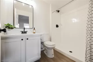 Photo #2: 2383746 Listing