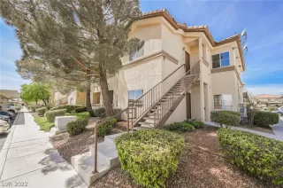 Photo #3: 2383746 Listing