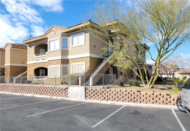 MLS: 2383760 Condo For Sale